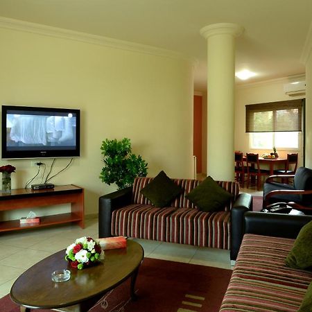 Byblos Comfort Hotel Стая снимка