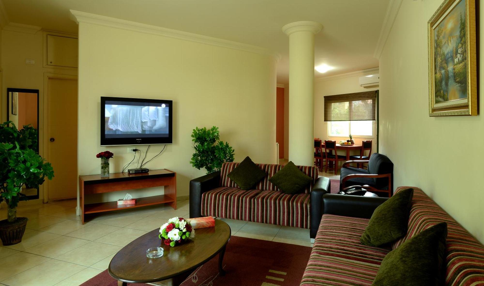 Byblos Comfort Hotel Стая снимка